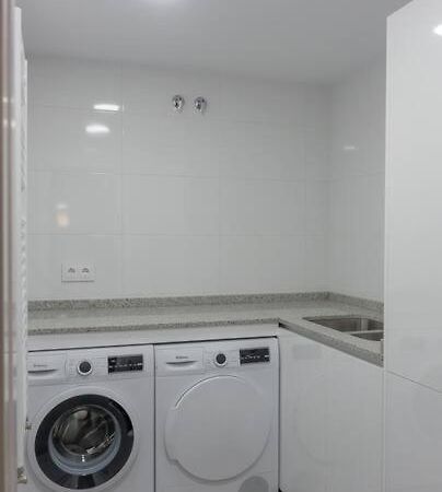 Sakura Homes Ponferrada Centro 8 Plazas Dış mekan fotoğraf